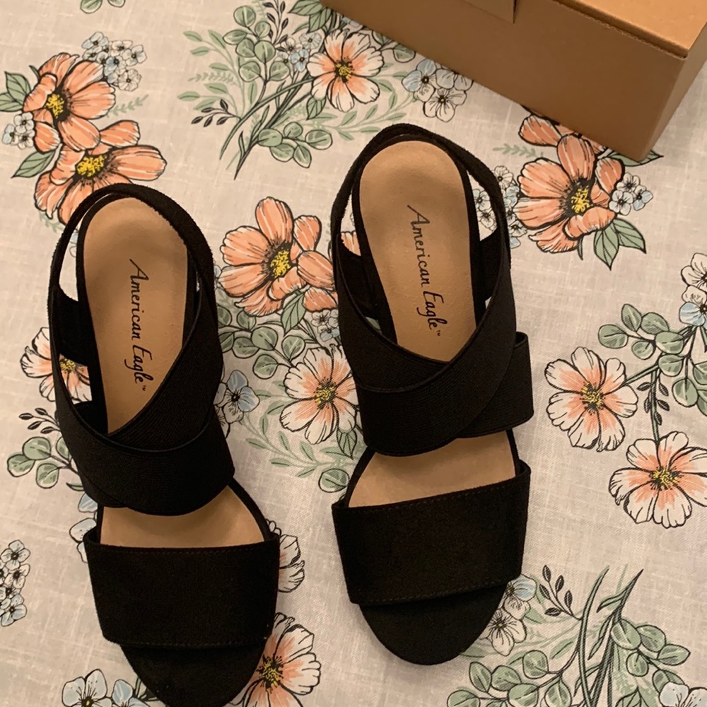 black size 5 american heels